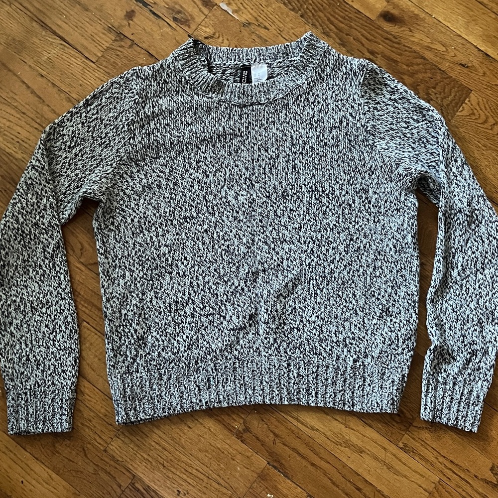H&M Black and White Crew Neck Sweater